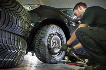 Addison Lee is to fit Michelin CrossClimate tyres across the majority of its 5,000-strong fleet