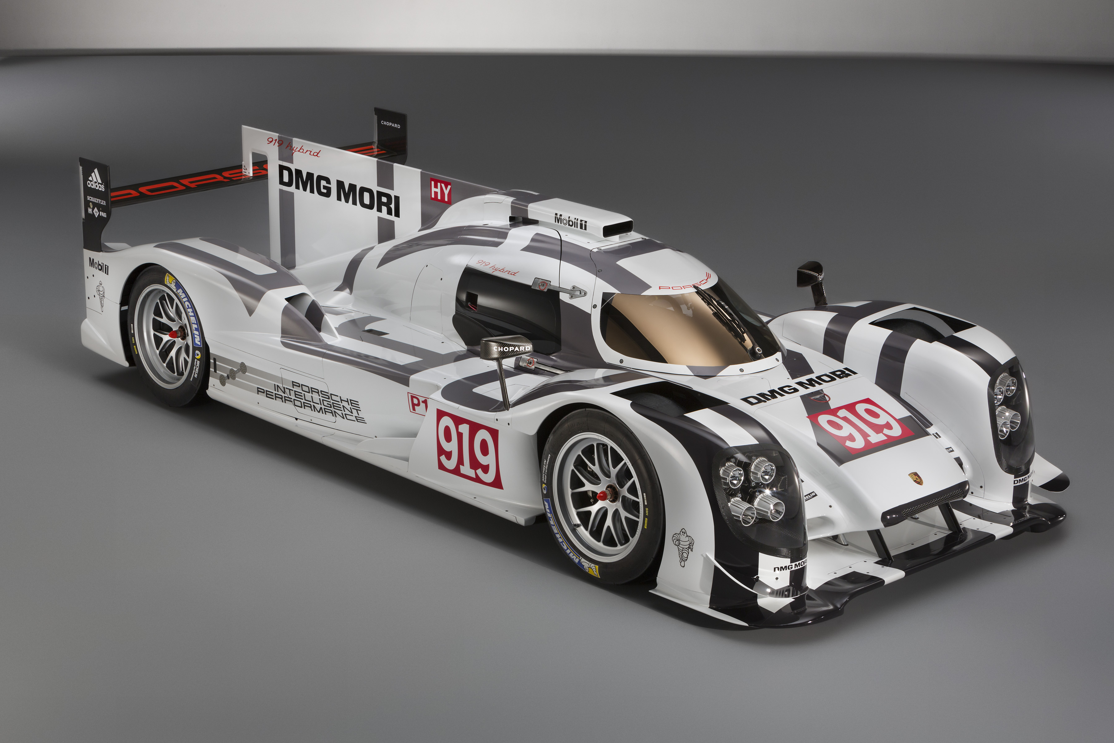 Porsche 919 Hybrid with Michelin tyres