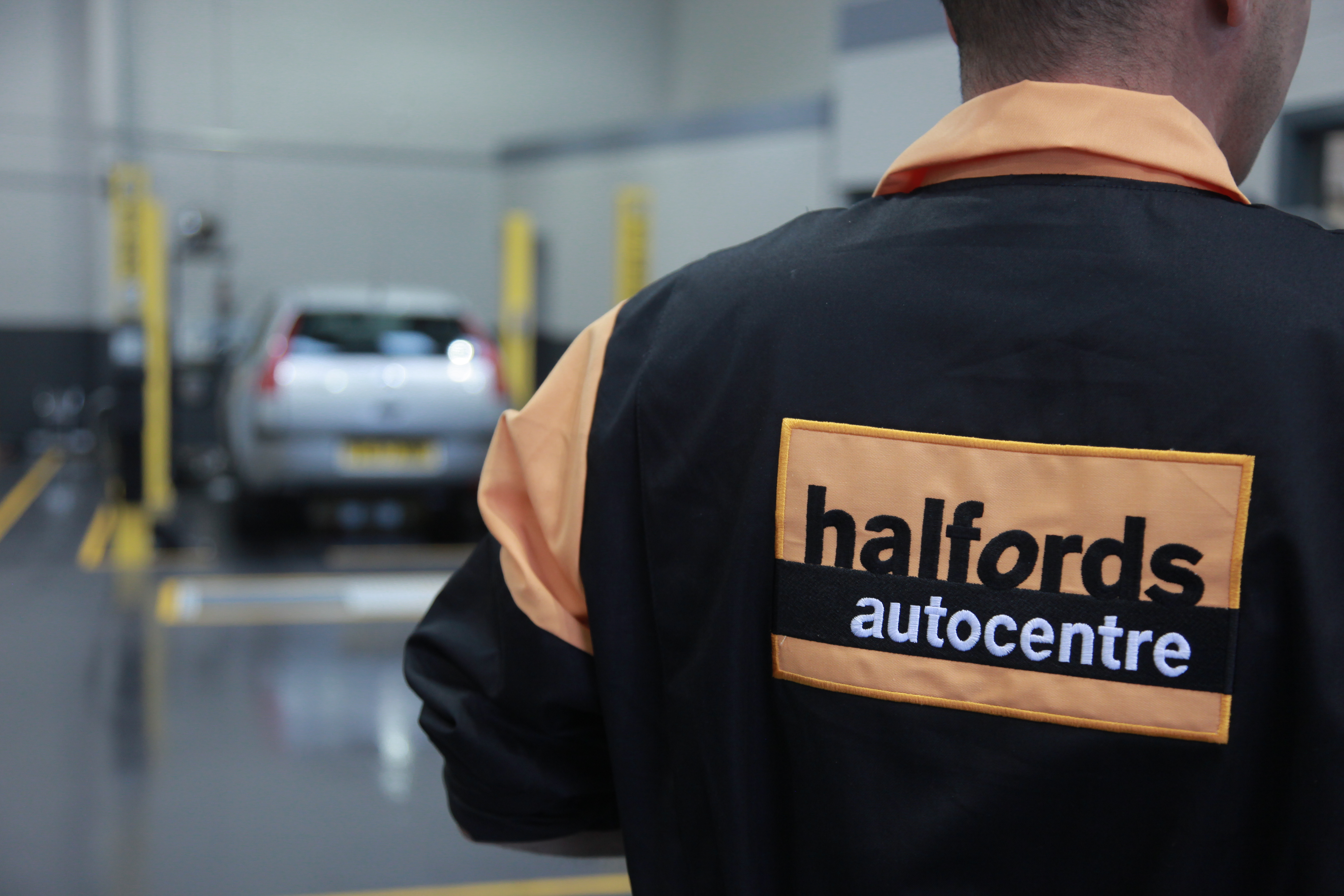 Halfords Autocentre uniform