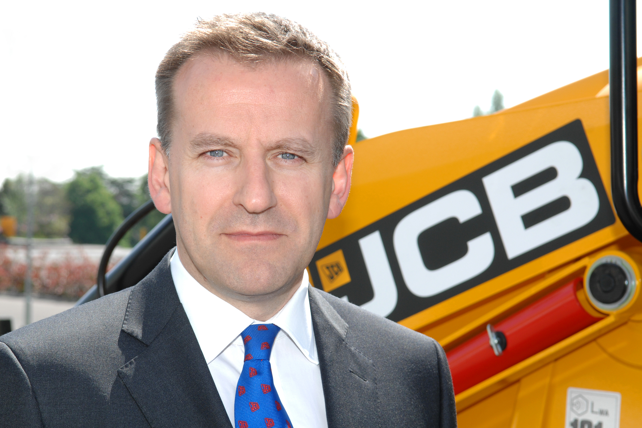 JCB cutting 150 jobs