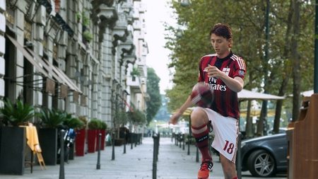 A.C. Milan players dribble from the rooftops with Toyo Tire