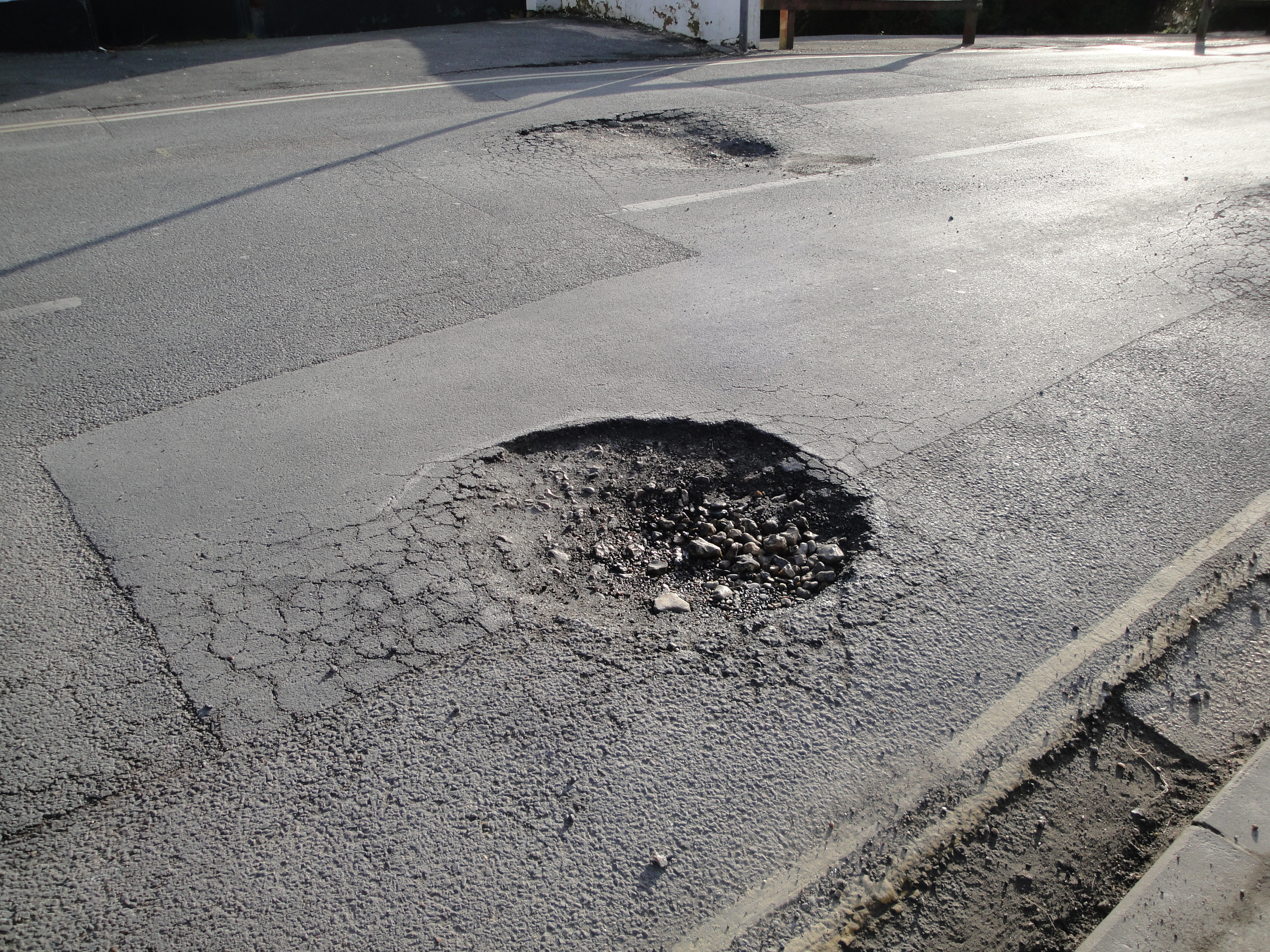 Asphalt industry: pothole repair investment barely keeps up