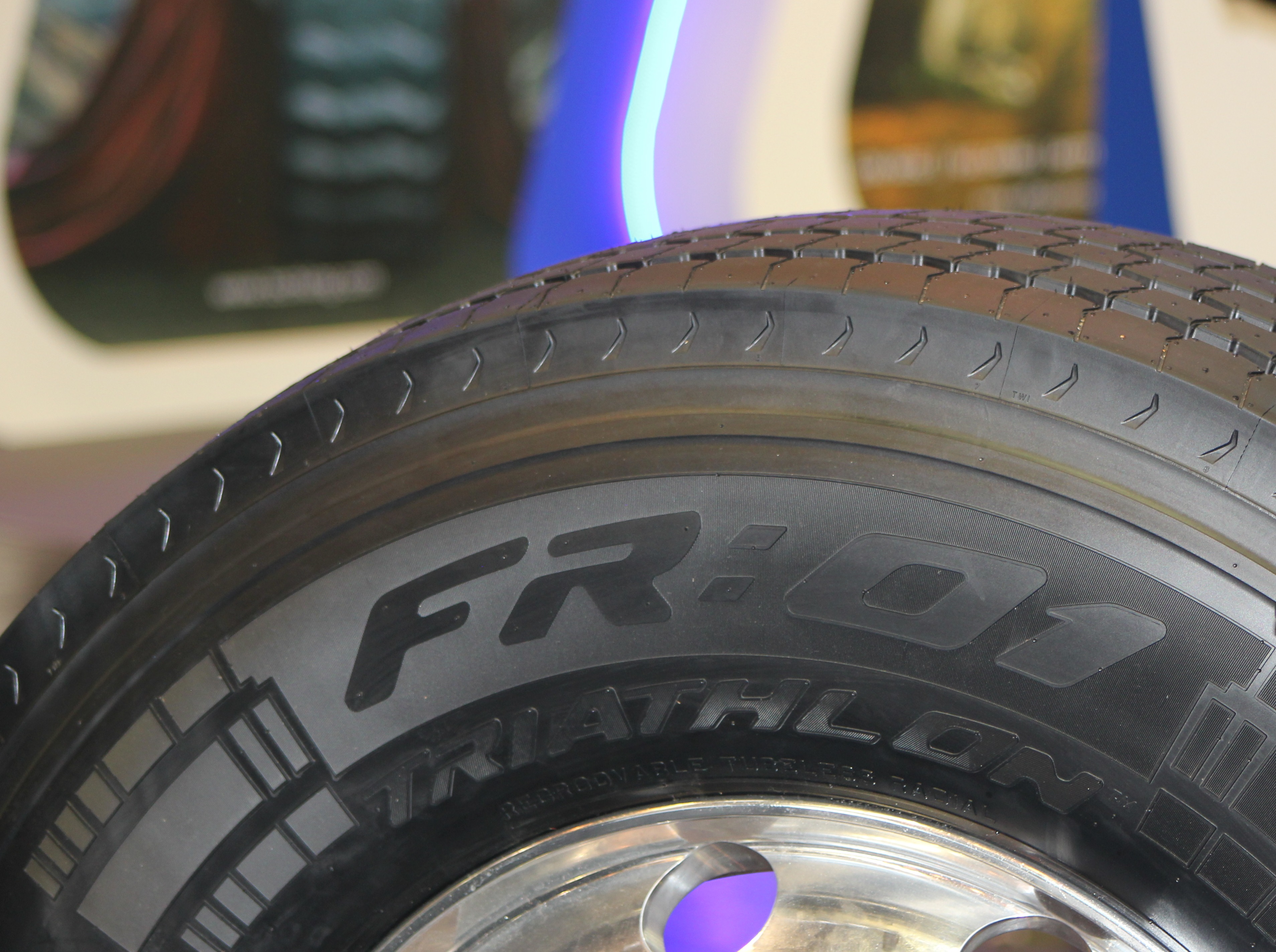 Pirelli launches commercial tyre all-rounder R:01 Triathlon