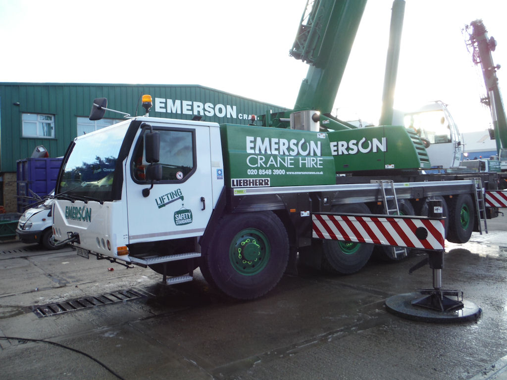 Magna the tyre of choice for Emerson Crane Hire