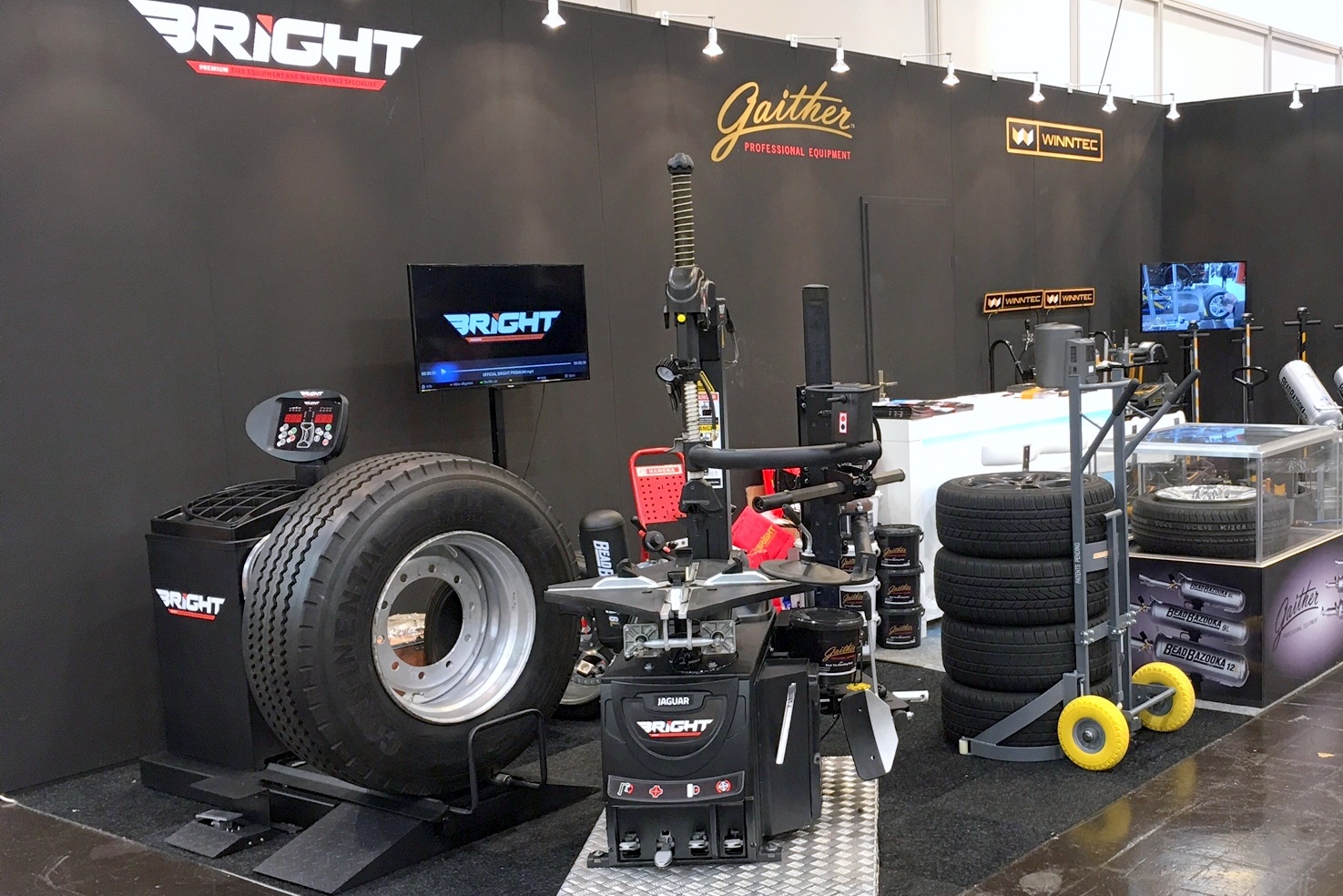 New Bright tyre changers exhibited