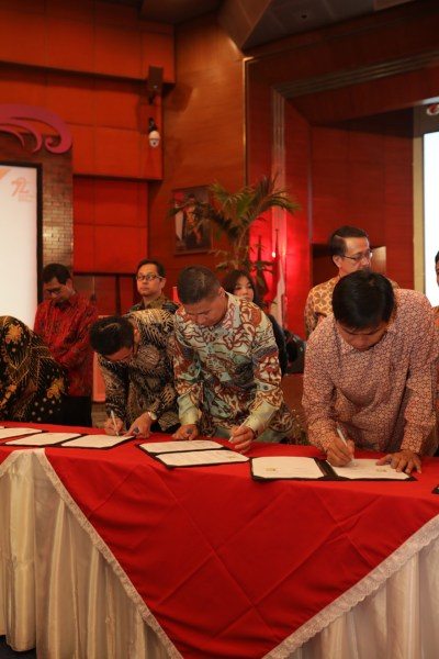 Wonderful Indonesia – Achilles signs co-branding MoU