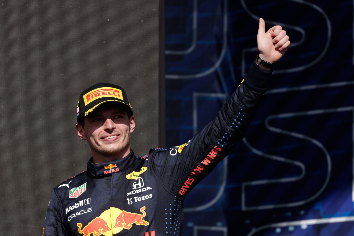 Verstappen bests Hamilton in US strategic tyre duel