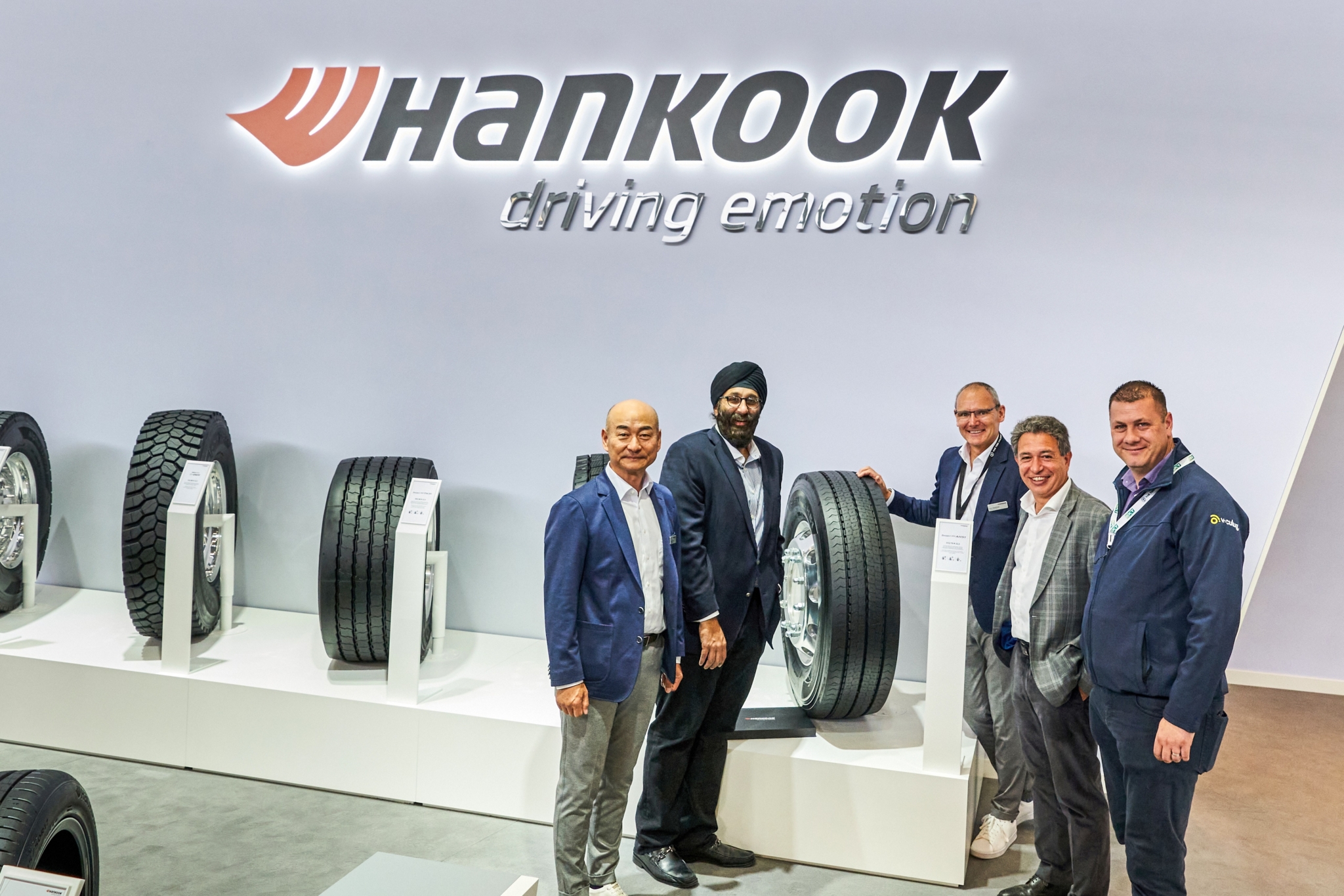 Hankook signs 5-year agreement with Vaculug retreading business in UK and Ireland