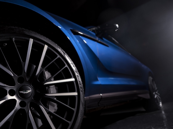 Aston Martin DBX707 with a close up of the Pirelli P Zero tyre