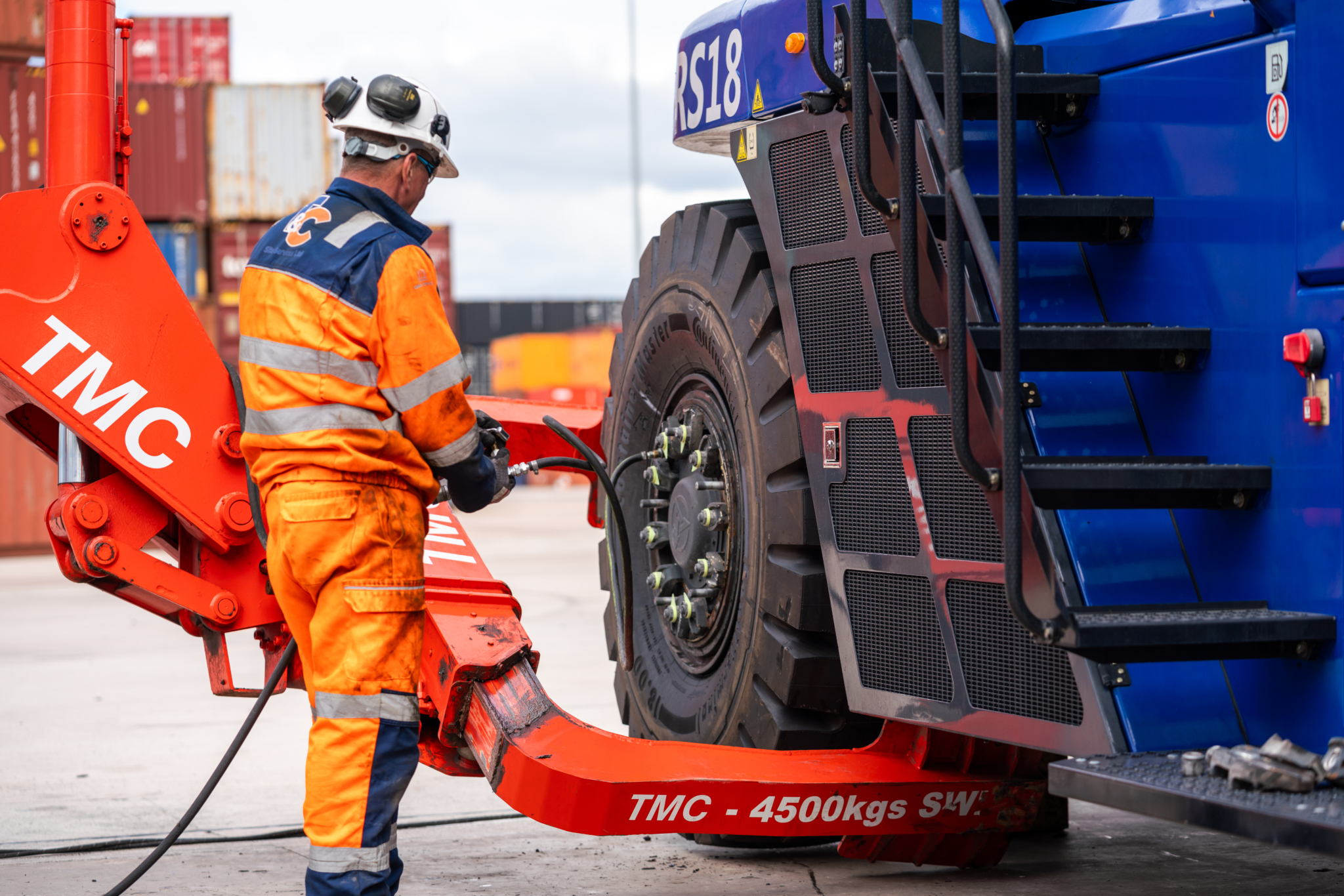 Maritime Transport fits Continental OTR tyres, TPMS system at nationwide sites
